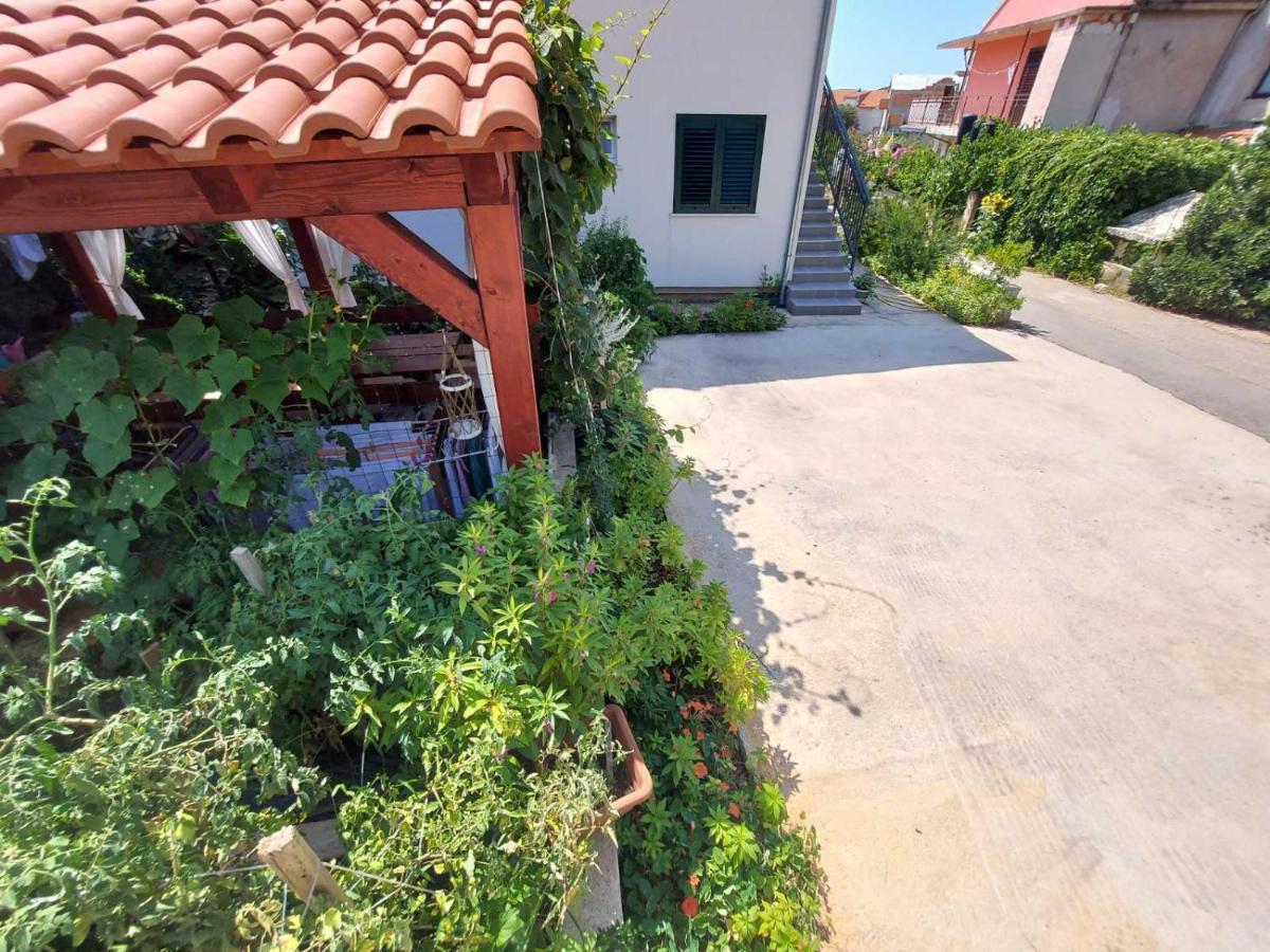 שיבניק Apartments Durda מראה חיצוני תמונה
