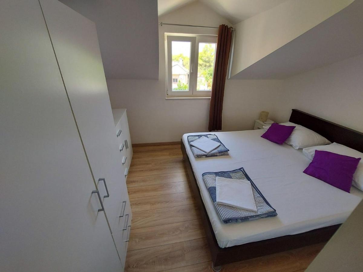 שיבניק Apartments Durda מראה חיצוני תמונה