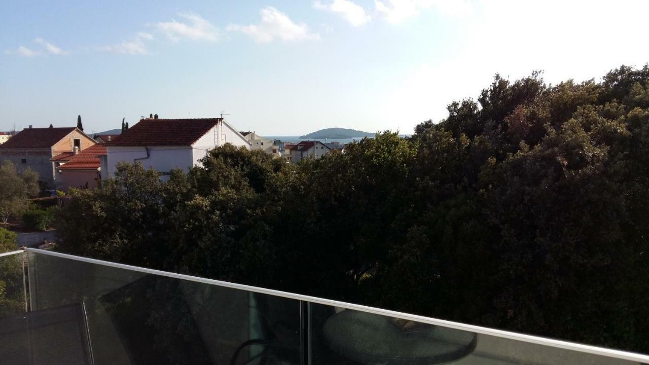 שיבניק Apartments Durda מראה חיצוני תמונה