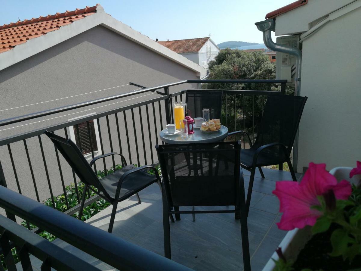 שיבניק Apartments Durda מראה חיצוני תמונה