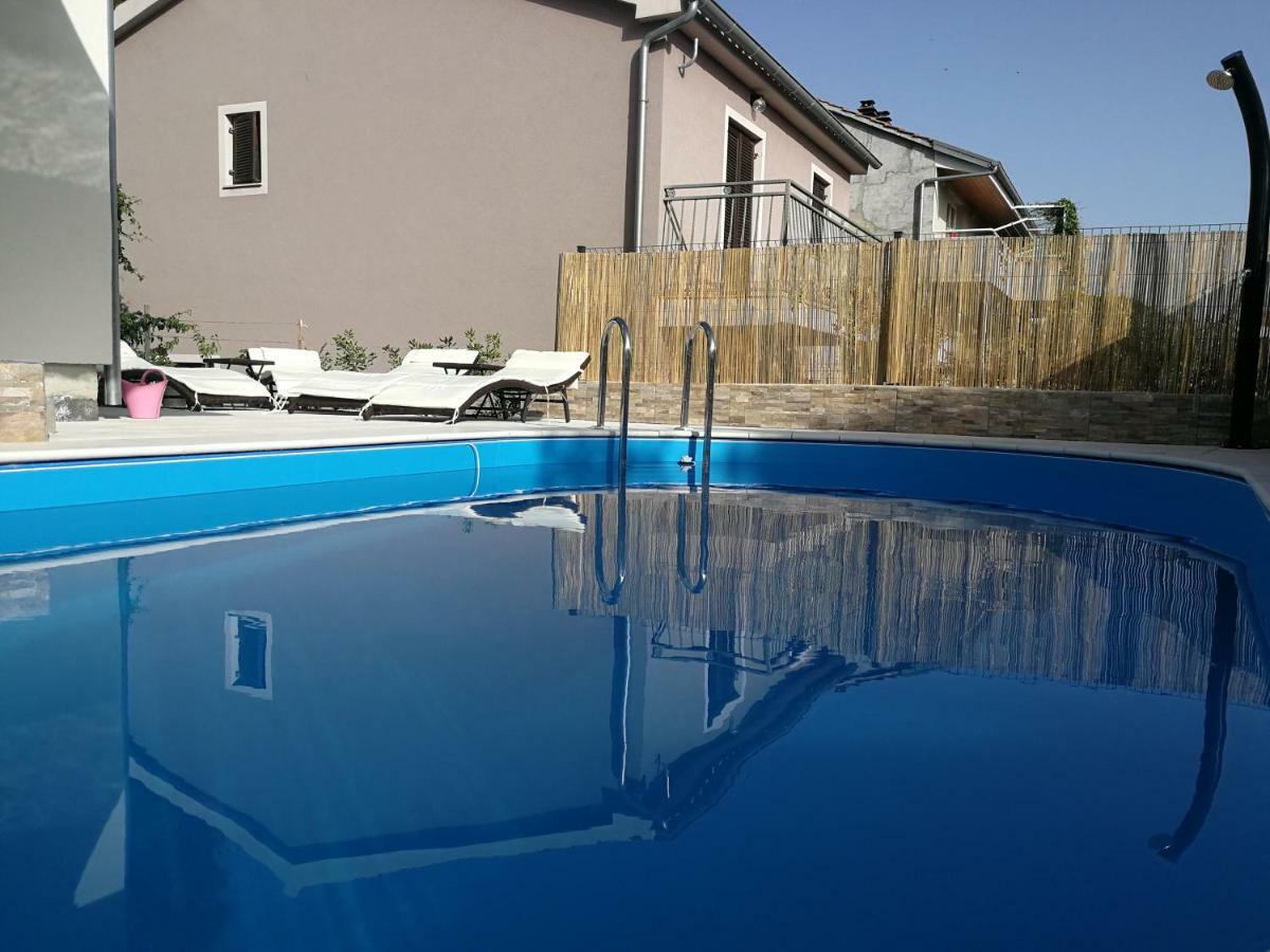 שיבניק Apartments Durda מראה חיצוני תמונה